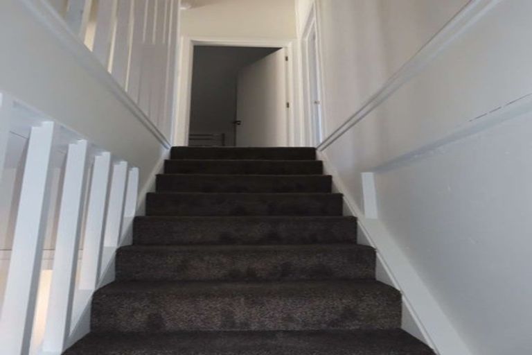 Photo of property in 76 Aorangi Road, Bryndwr, Christchurch, 8053