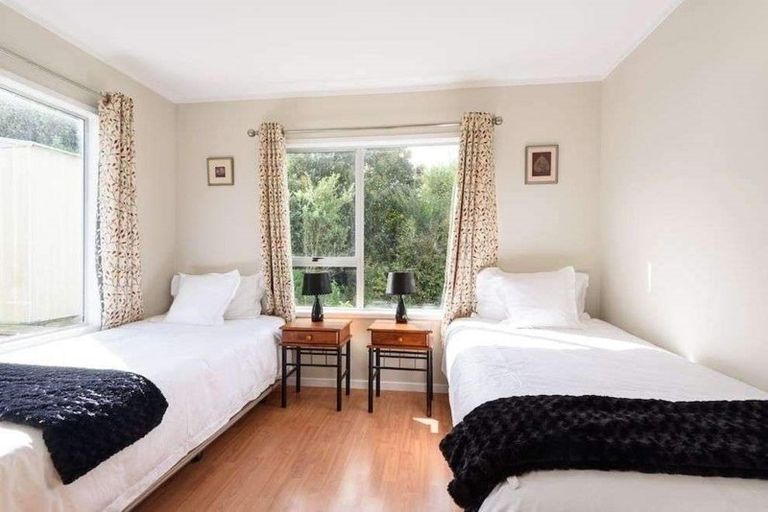 Photo of property in 152 Weatherly Road, Torbay, Auckland, 0630