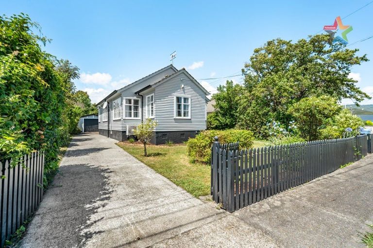 Photo of property in 6 Lockwood Crescent, Taita, Lower Hutt, 5011