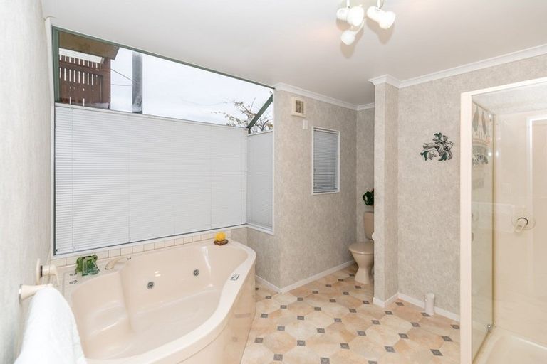 Photo of property in 26 Highgrove Drive, Grandview Heights, Hamilton, 3200