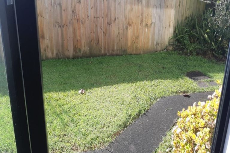 Photo of property in 4229 Great North Road, Glendene, Auckland, 0602