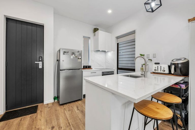 Photo of property in 48 Parahau Road, Papakura, 2110