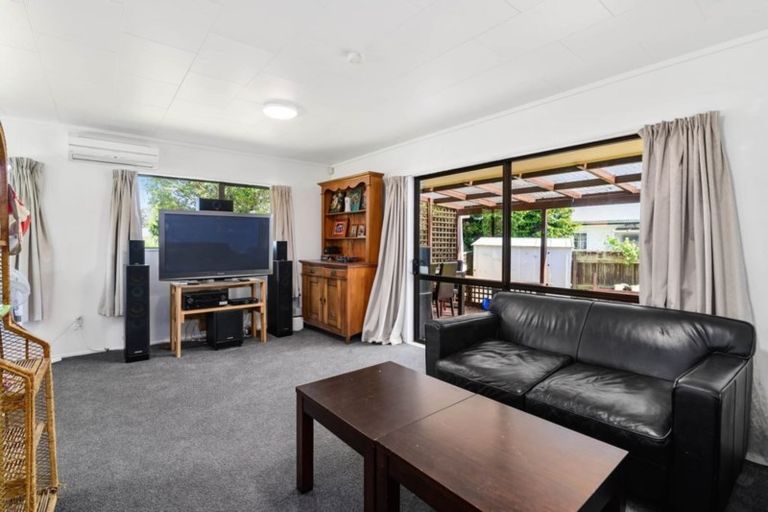 Photo of property in 21 Sequoia Crescent, Owhata, Rotorua, 3010