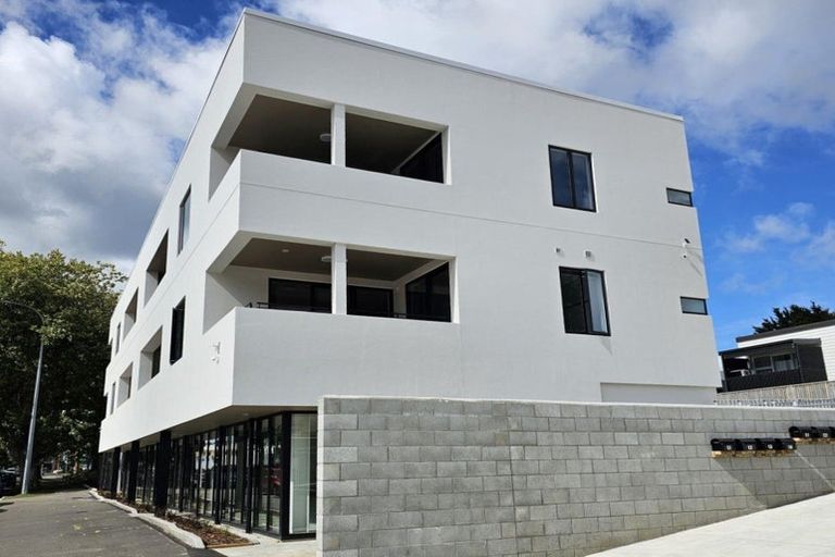 Photo of property in 321 Victoria Avenue, Wanganui, 4500