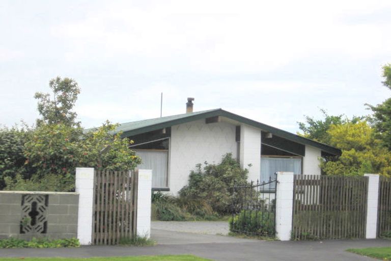 Photo of property in 106 Isleworth Road, Bishopdale, Christchurch, 8053