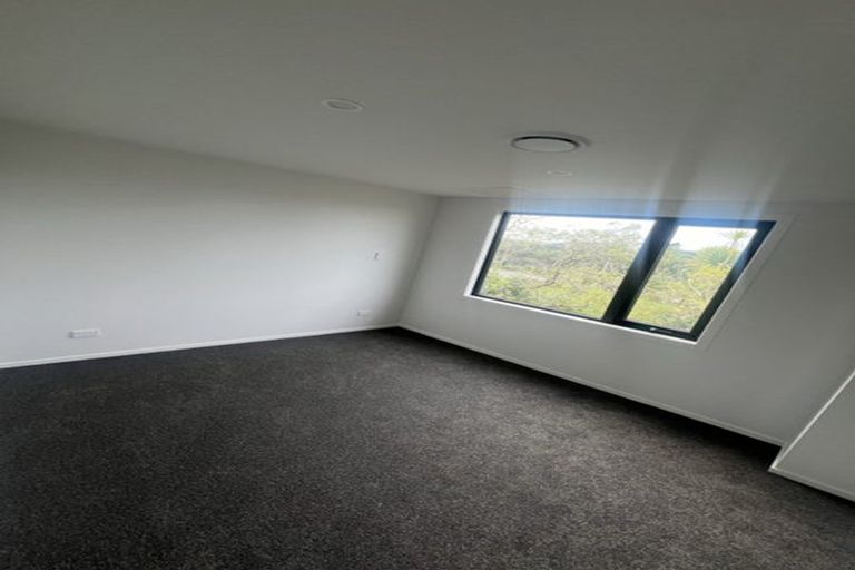 Photo of property in 14 Te Puketoka Lane, Mangere, Auckland, 2022