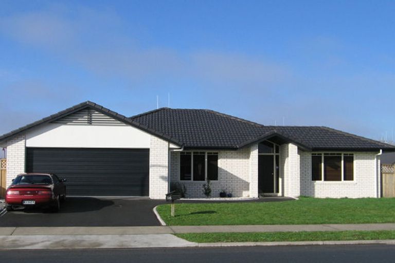 Photo of property in 16 Coleraine Drive, Rototuna, Hamilton, 3210