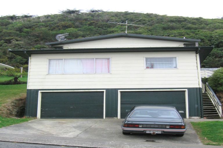 Photo of property in 1/152 Broderick Road, Johnsonville, Wellington, 6037