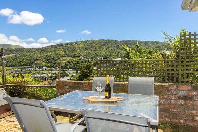 Photo of property in 3 Lord Street, Stokes Valley, Lower Hutt, 5019