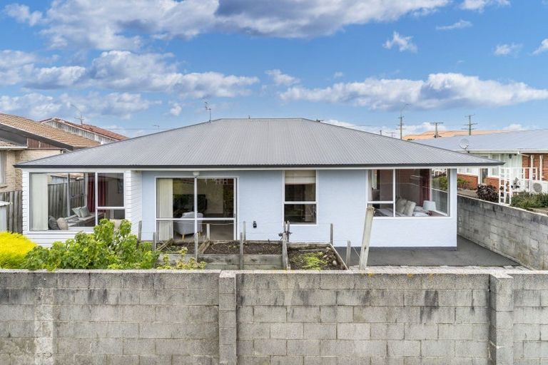 Photo of property in 76 Bay View Road, South Dunedin, Dunedin, 9012