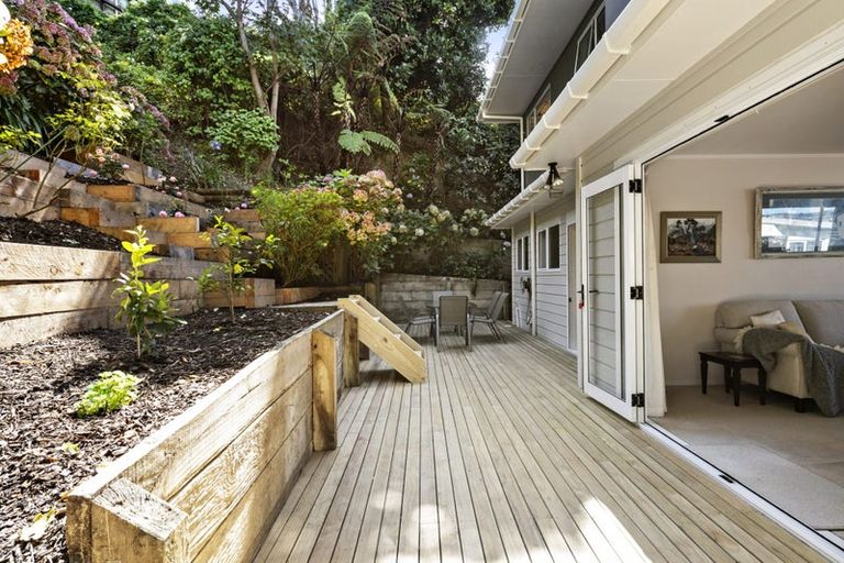 Photo of property in 4/378 Evans Bay Parade, Hataitai, Wellington, 6021