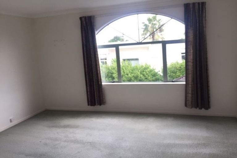 Photo of property in 16 Stewart Gibson Place, Manurewa, Auckland, 2105