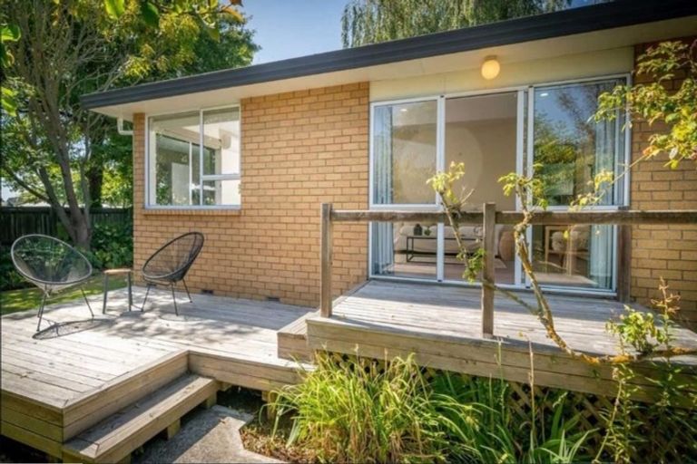 Photo of property in 2/21 Aylesford Street, Mairehau, Christchurch, 8013