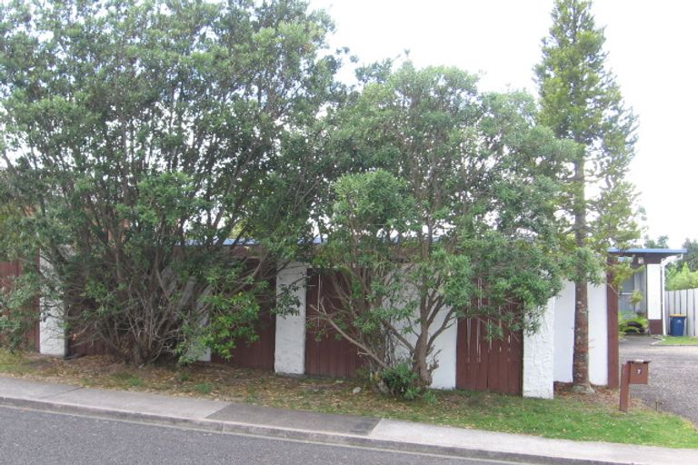 Photo of property in 7 Macnay Way, Murrays Bay, Auckland, 0630