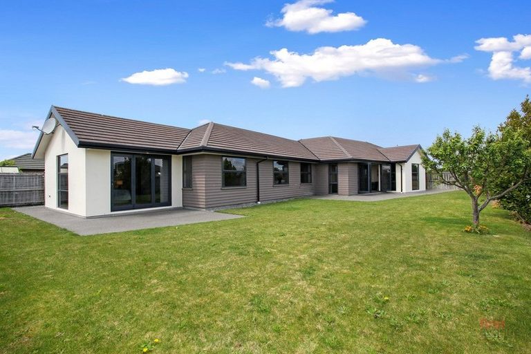 Photo of property in 2 Flaxon Place, Burwood, Christchurch, 8083