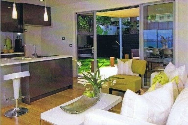 Photo of property in 68a The Parade, Bucklands Beach, Auckland, 2012