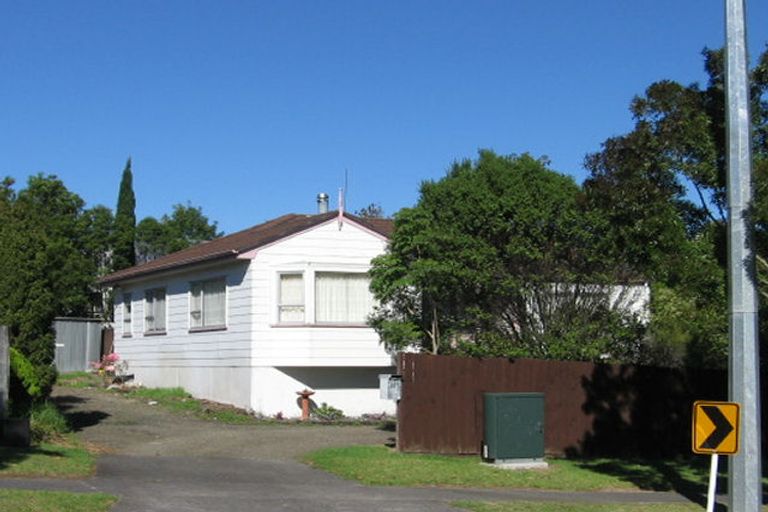 Photo of property in 135 Moire Road, West Harbour, Auckland, 0618