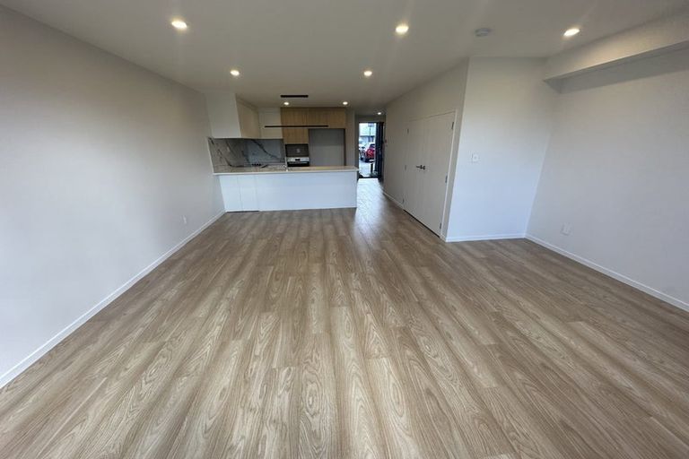 Photo of property in 6/32b Westgate Drive, Massey, Auckland, 0614