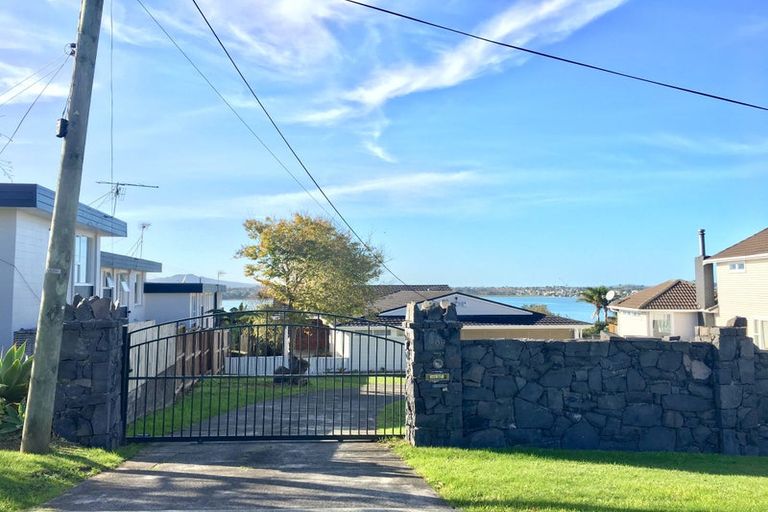 Photo of property in 109 Sylvan Avenue, Northcote, Auckland, 0627