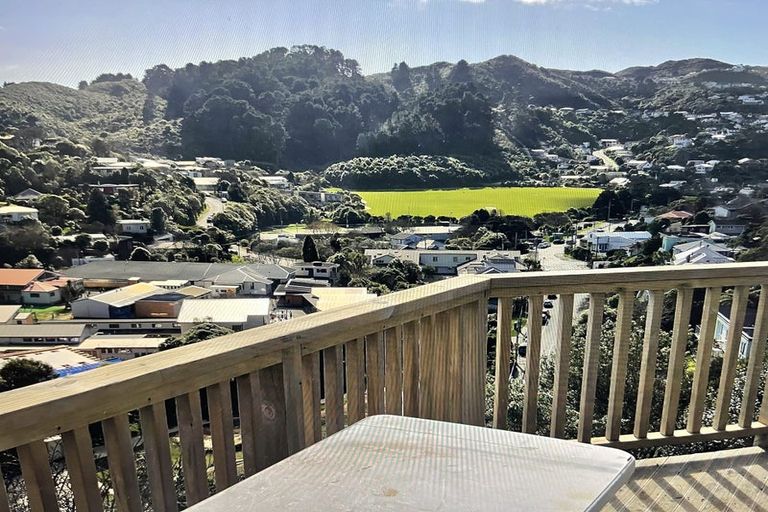 Photo of property in 7 Lydia Way, Karori, Wellington, 6012