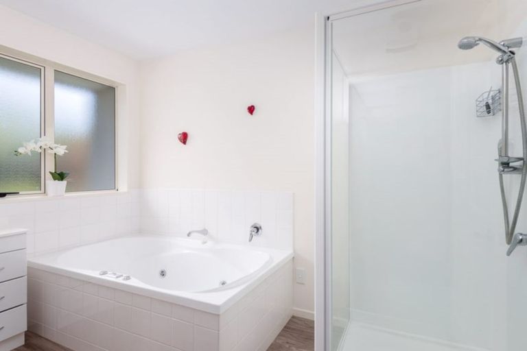 Photo of property in 19 Coppinger Terrace, Aidanfield, Christchurch, 8025