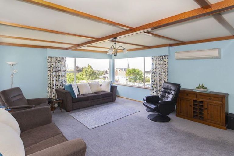 Photo of property in 18 Wharfe Street, South Hill, Oamaru, 9400