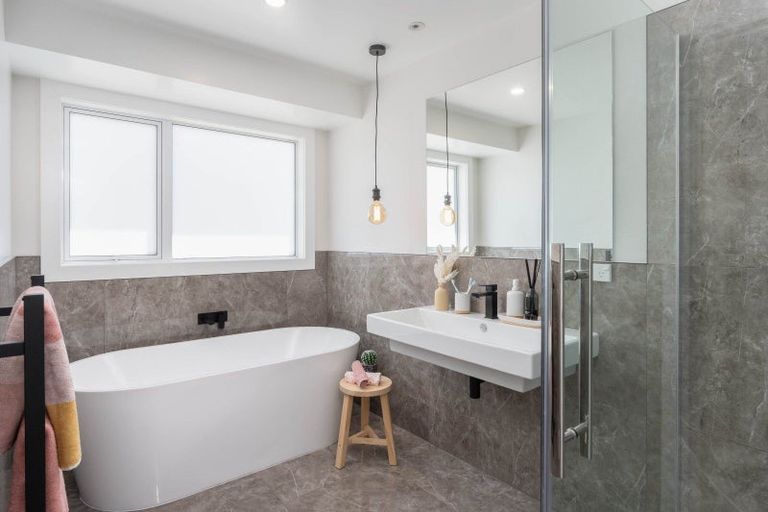 Photo of property in 65 Dalmore Way, Acacia Bay, Taupo, 3385