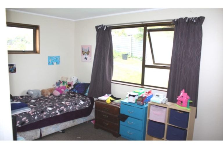 Photo of property in 11 Raewyn Street, Morningside, Whangarei, 0110