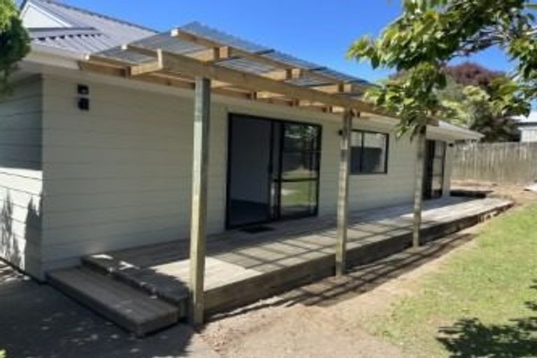 Photo of property in 11b Lucinda Place, Glen Eden, Auckland, 0602