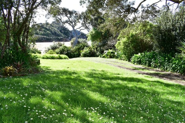 Photo of property in 1313 Matapouri Road, Matapouri, Whangarei, 0173