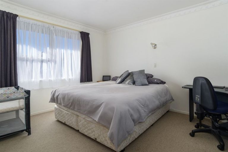 Photo of property in 17a Tupaea Place, Otumoetai, Tauranga, 3110