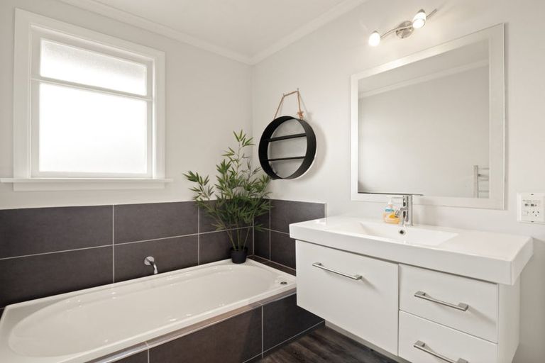 Photo of property in 22 Argyle Street, Mosgiel, 9024