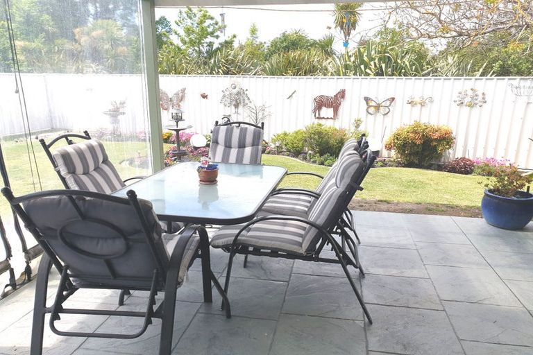 Photo of property in 2/15 Burness Road, Greenmeadows, Napier, 4112