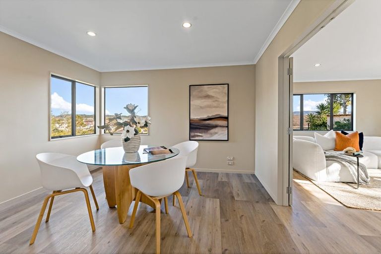 Photo of property in 18 Mckinley Road, Sunnyvale, Auckland, 0612