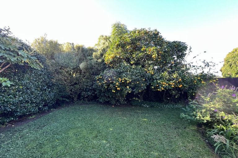 Photo of property in 29 Himalaya Drive, Half Moon Bay, Auckland, 2012