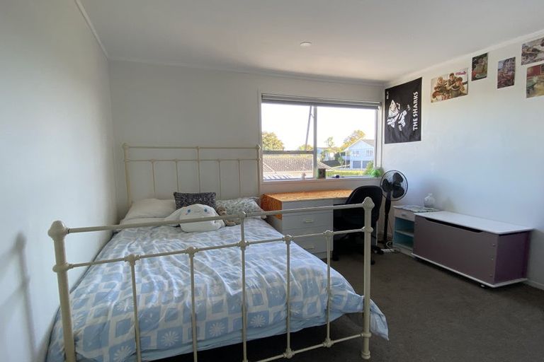 Photo of property in 69 Marendellas Drive, Bucklands Beach, Auckland, 2014