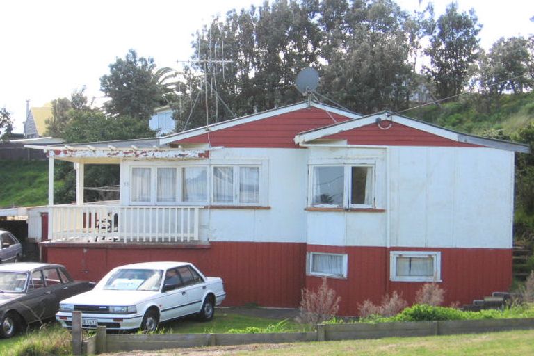 Photo of property in 53 Pratt Avenue, Foxton Beach, Foxton, 4815
