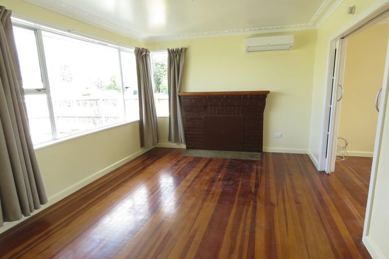 Photo of property in 393 West Coast Road, Glen Eden, Auckland, 0602