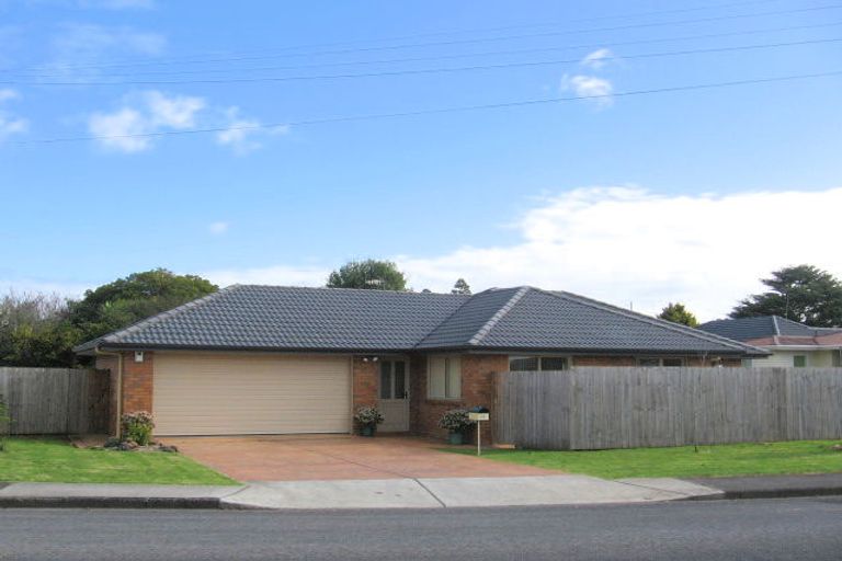 Photo of property in 20 Peachgrove Road, Te Atatu Peninsula, Auckland, 0610