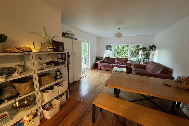 Photo of property in 63 Airlie Road, Plimmerton, Porirua, 5026