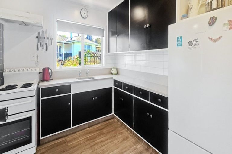 Photo of property in 50 Harris Street, Marton, 4710