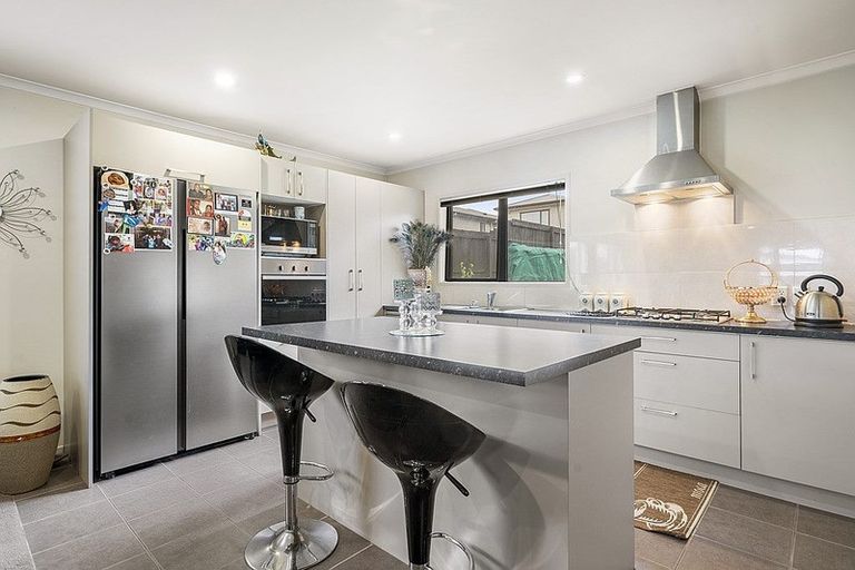 Photo of property in 4 Staten Place, Mangere, Auckland, 2022