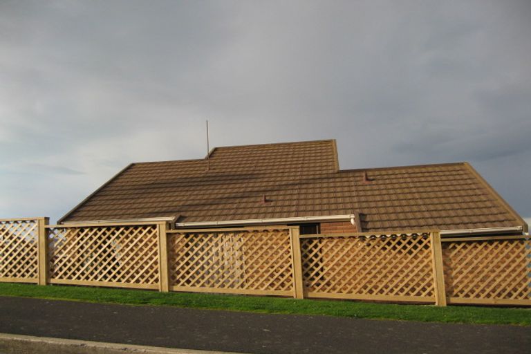 Photo of property in 74 Cliffs Road, Saint Clair, Dunedin, 9012