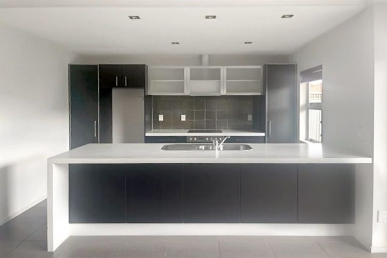 Photo of property in 15 Newbury Place, Taradale, Napier, 4112