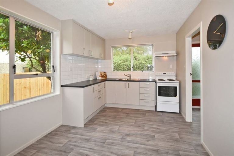 Photo of property in 4/104 Picton Avenue, Riccarton, Christchurch, 8011