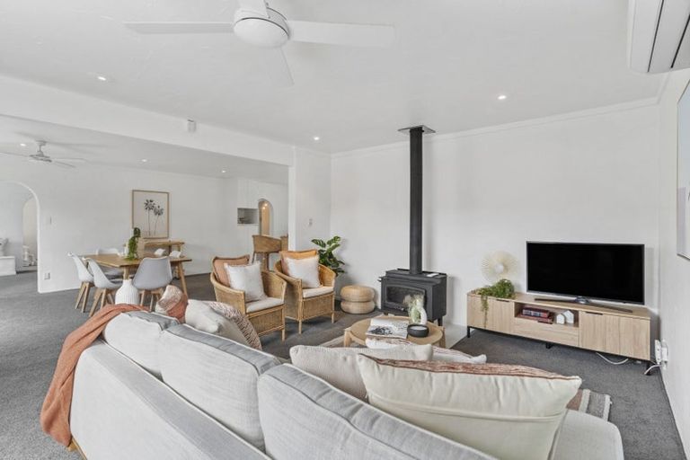 Photo of property in 17 Nukumea Common, Orewa, 0931