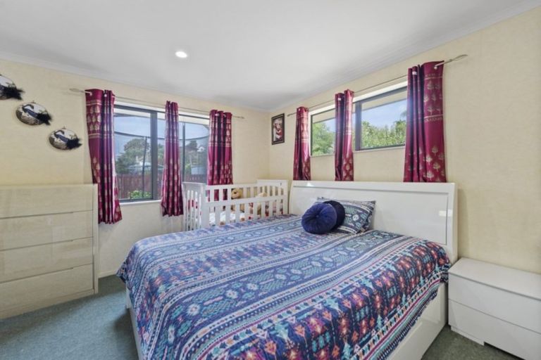 Photo of property in 25 Twickenham Place, Nawton, Hamilton, 3200