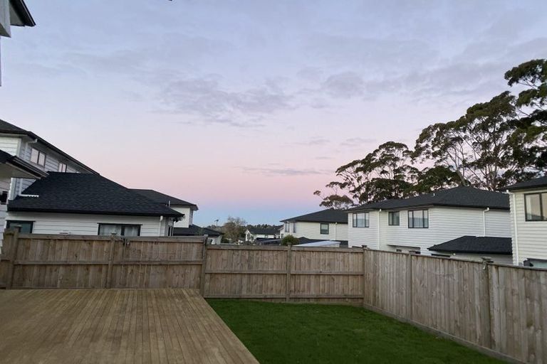 Photo of property in 58 Mettam Drive, Swanson, Auckland, 0614