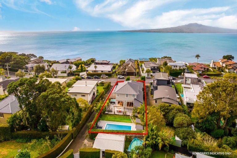 Photo of property in 31 Seacliffe Avenue, Belmont, Auckland, 0622