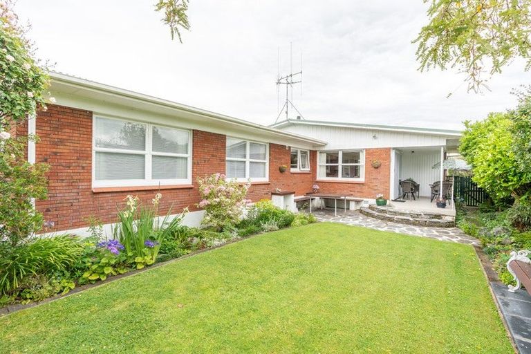 Photo of property in 8 Hillary Street, Chedworth, Hamilton, 3210